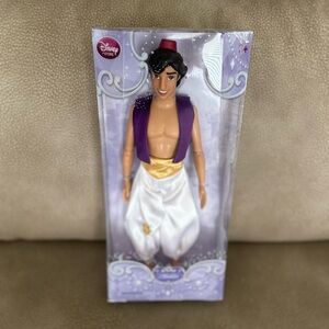 NIB DISNEY STORE ALADDIN DOLL (2013-2014)